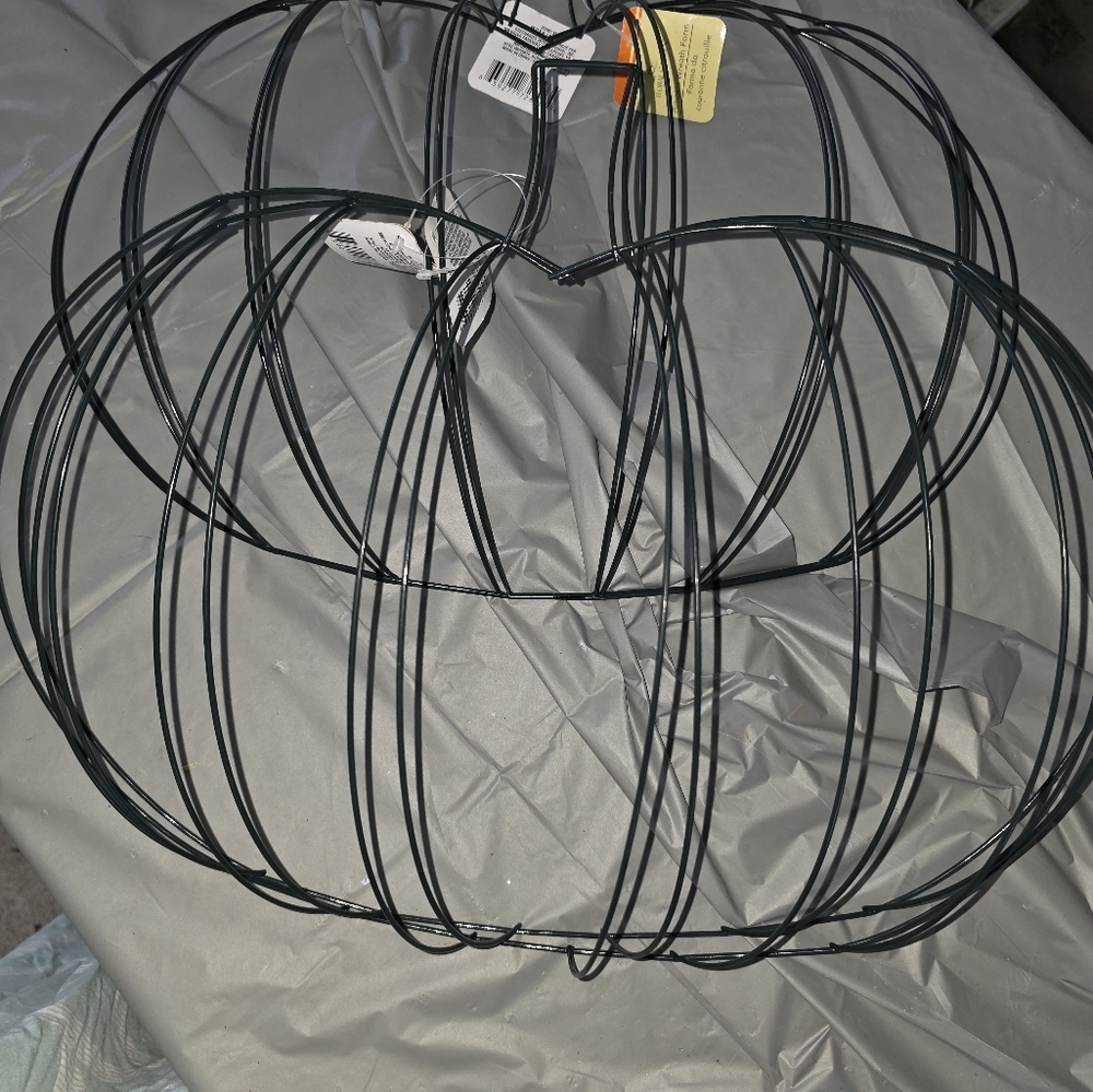 Black Wire Pumpkin Frame Lot Of 4